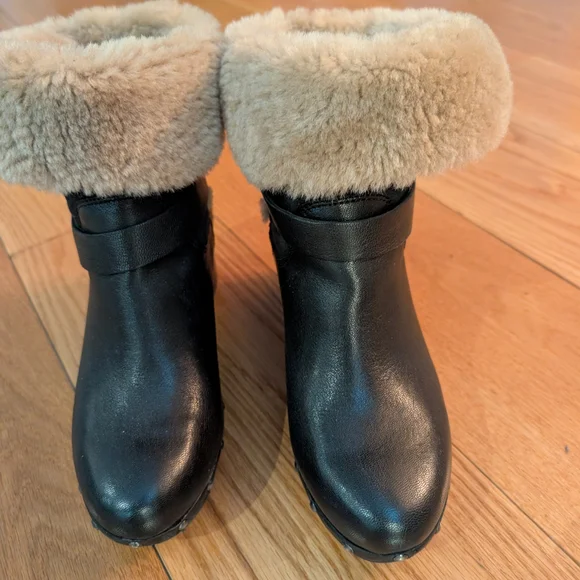 UGG Brea for Women - Black Boots with Cream Fur Cuff - Picture 1 of 5